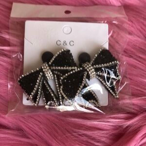 🖤NWOT C & C Black Bows  and Silver Rhinestone Earrings🖤